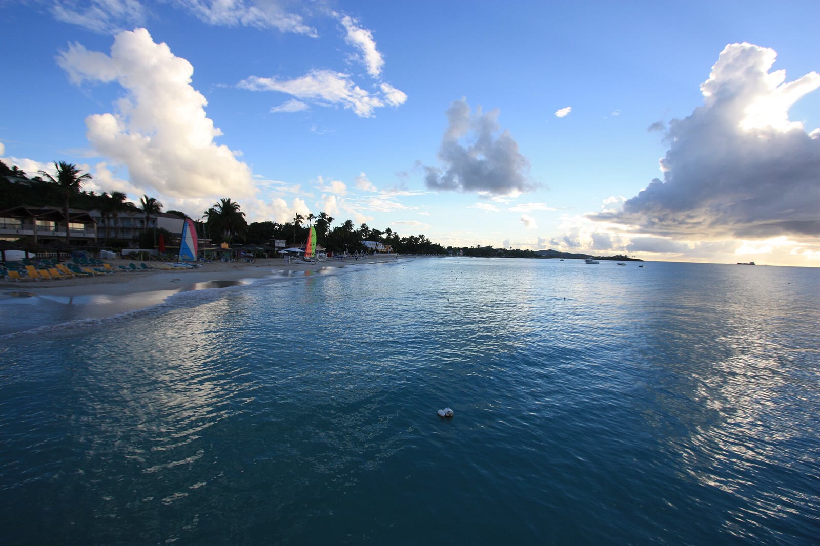 Dickenson Bay (5149395640)