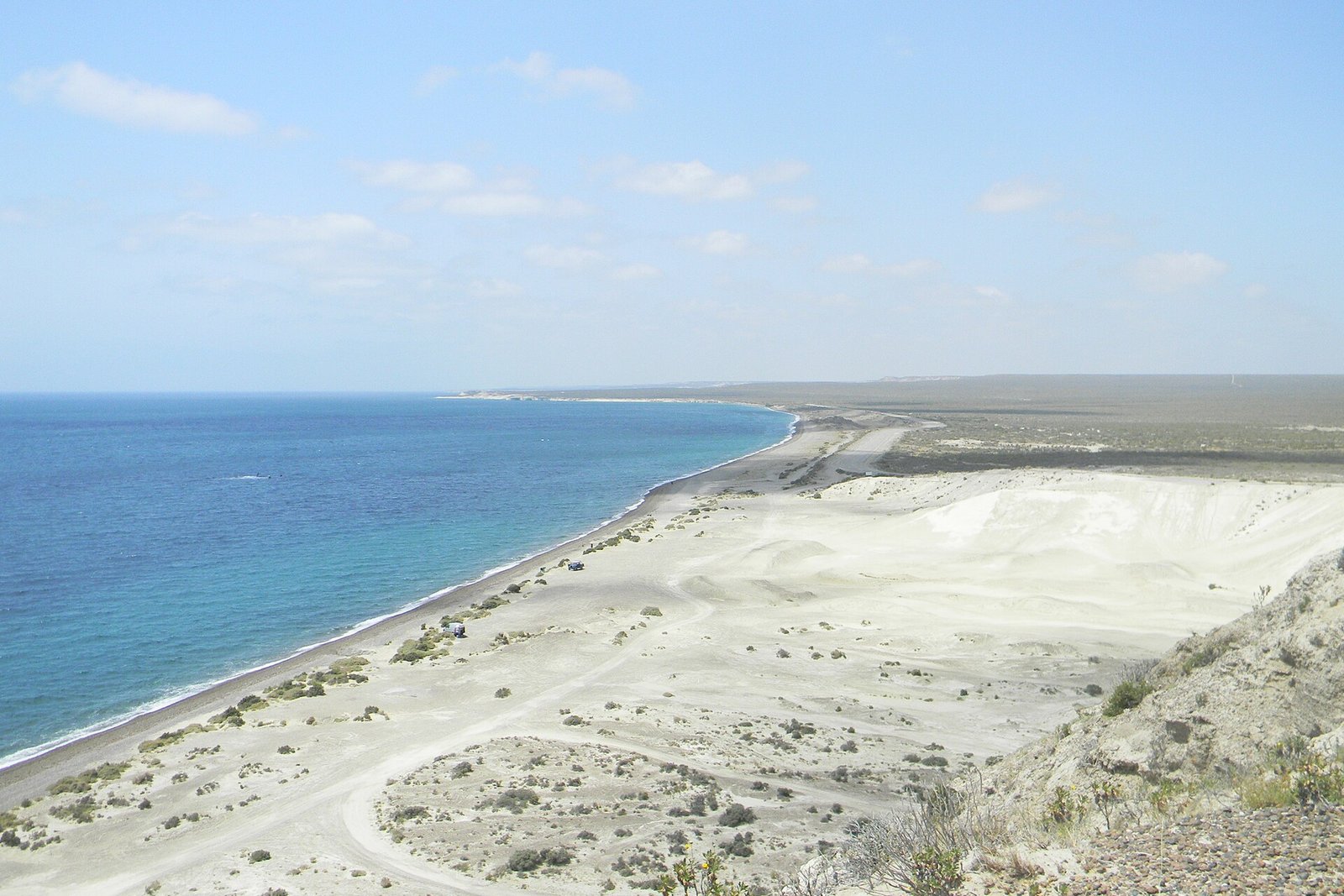 Vista a una playa en Puerto Madryn.