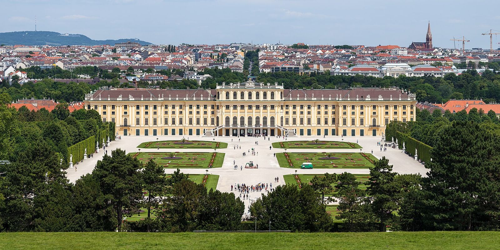 Schloss Schönbrunn Wien 2014 (Zuschnitt 1)