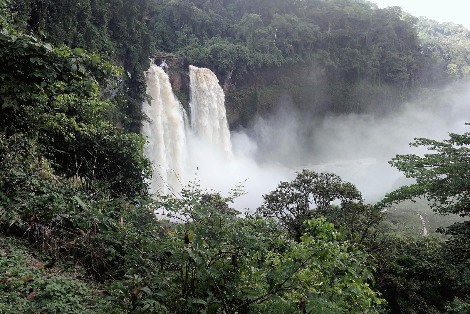 Chutes Ekom Nkam Melong 04