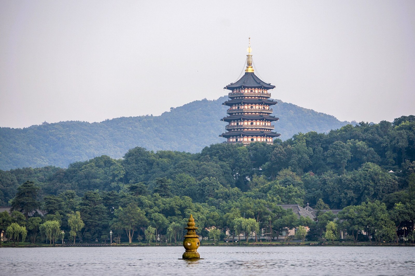 20100719 Leifeng Pagoda and West Lake