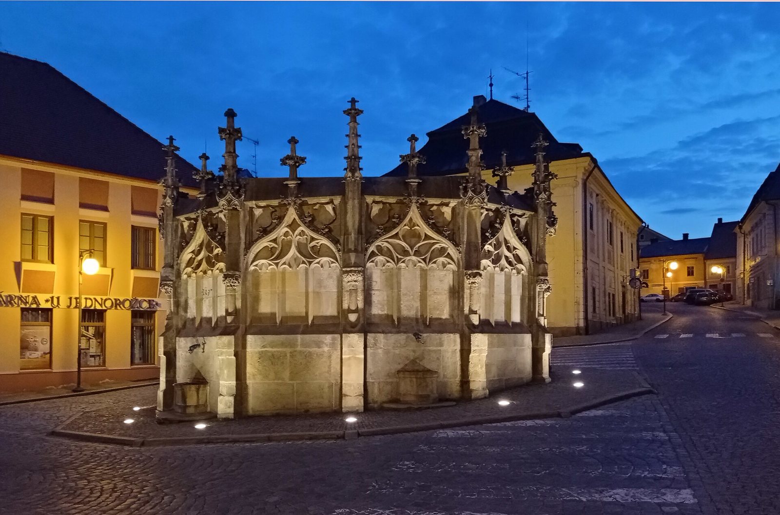 Kutná Hora, Stone Fountain 02