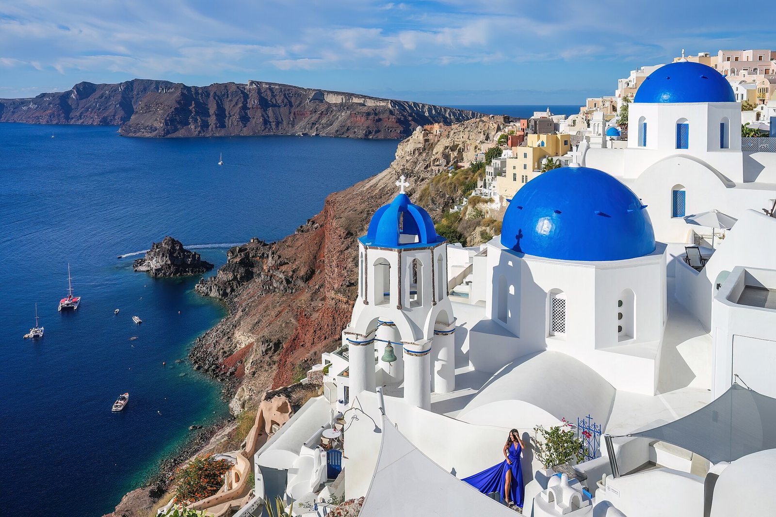 1000 Three domes of Oia in Santorini Photo by Giles Laurent