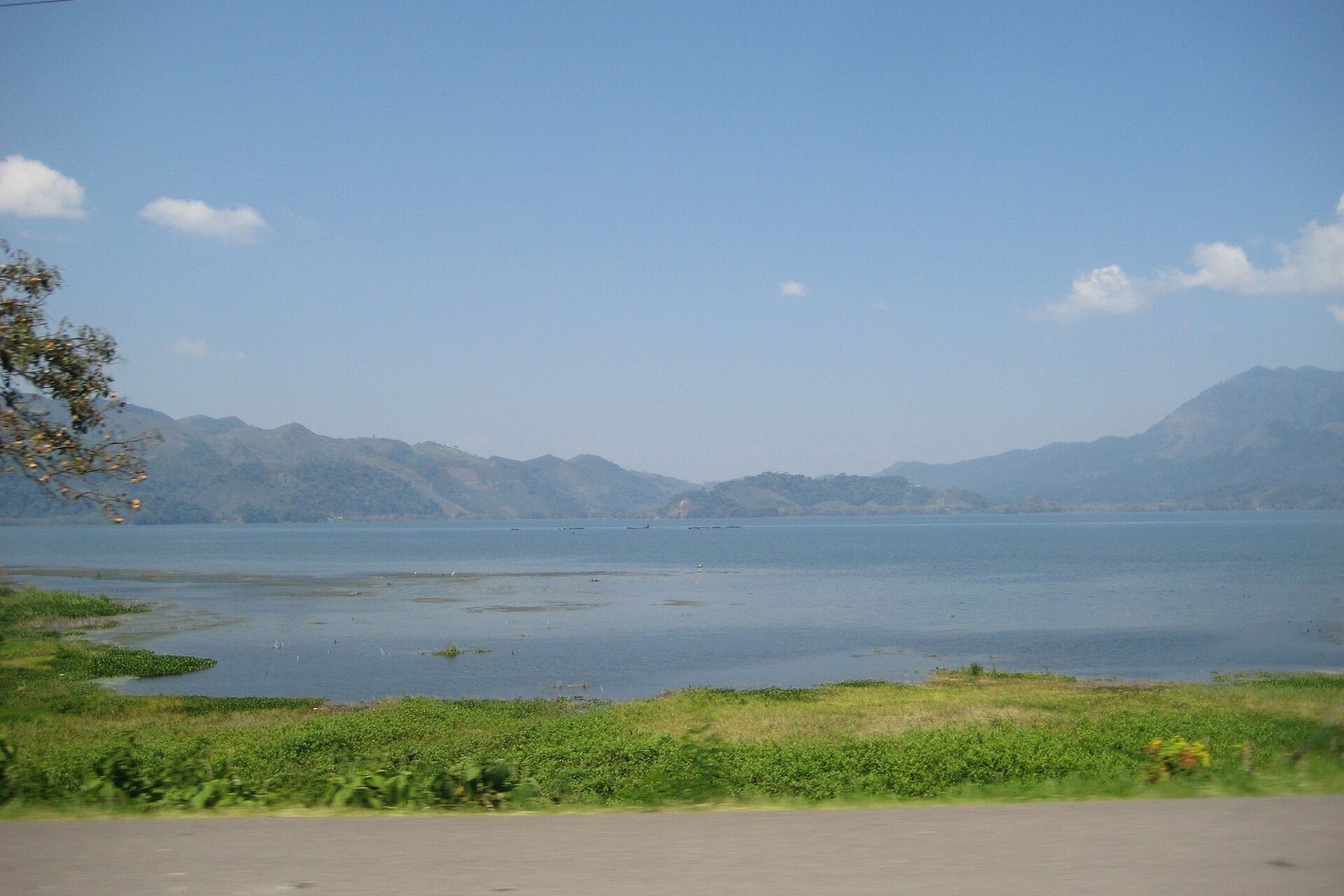Lake Yojoa - panoramio