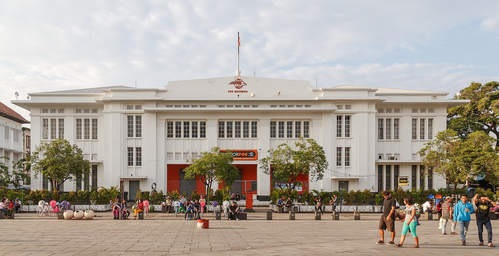 Jakarta Indonesia Post-office-at-Fatahillah-Square-01