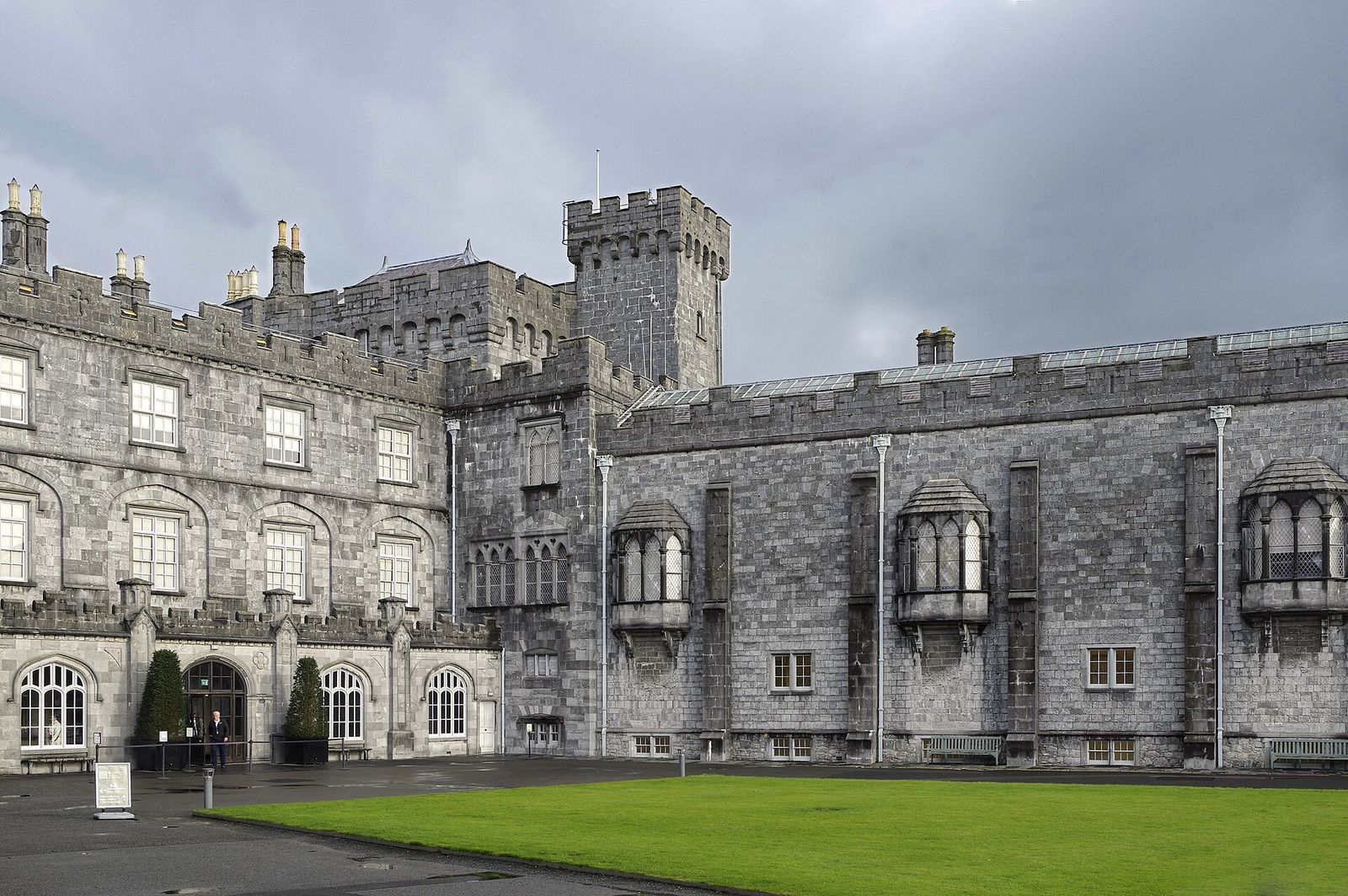 Ireland Kilkenny Castle BW 2025-09-15 10-18-56