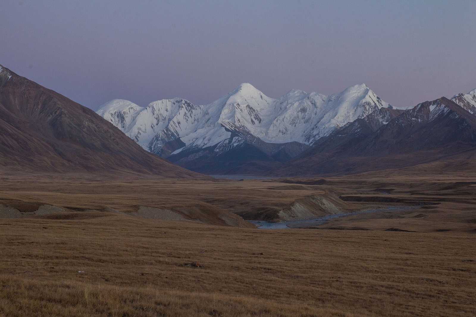 Sary Jaz. Adyr Tor Peaks