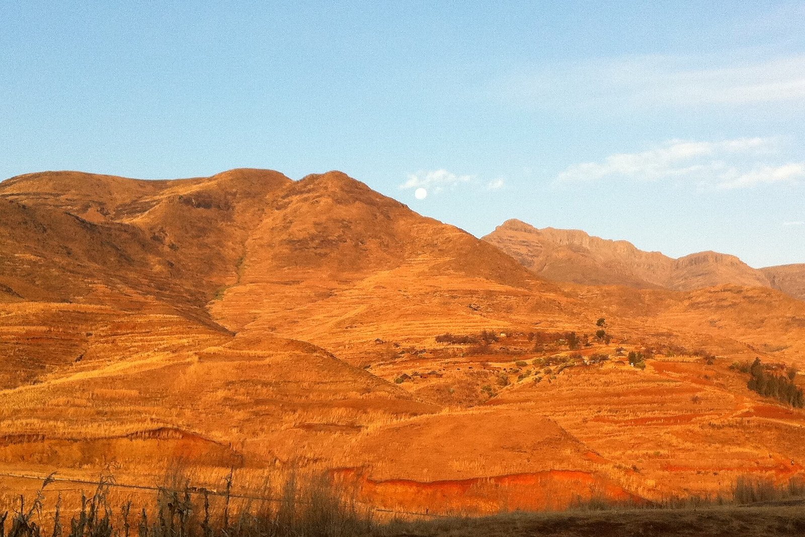 Unnamed Road, Lesotho - panoramio (1)