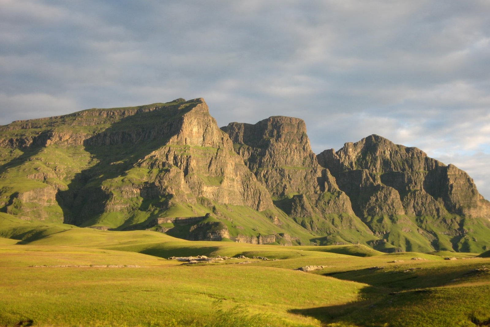 Early Morning view from Sehlabathebe House - panoramio