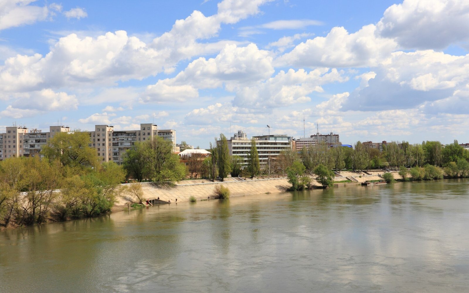 Tiraspol, embankment (7109955089)