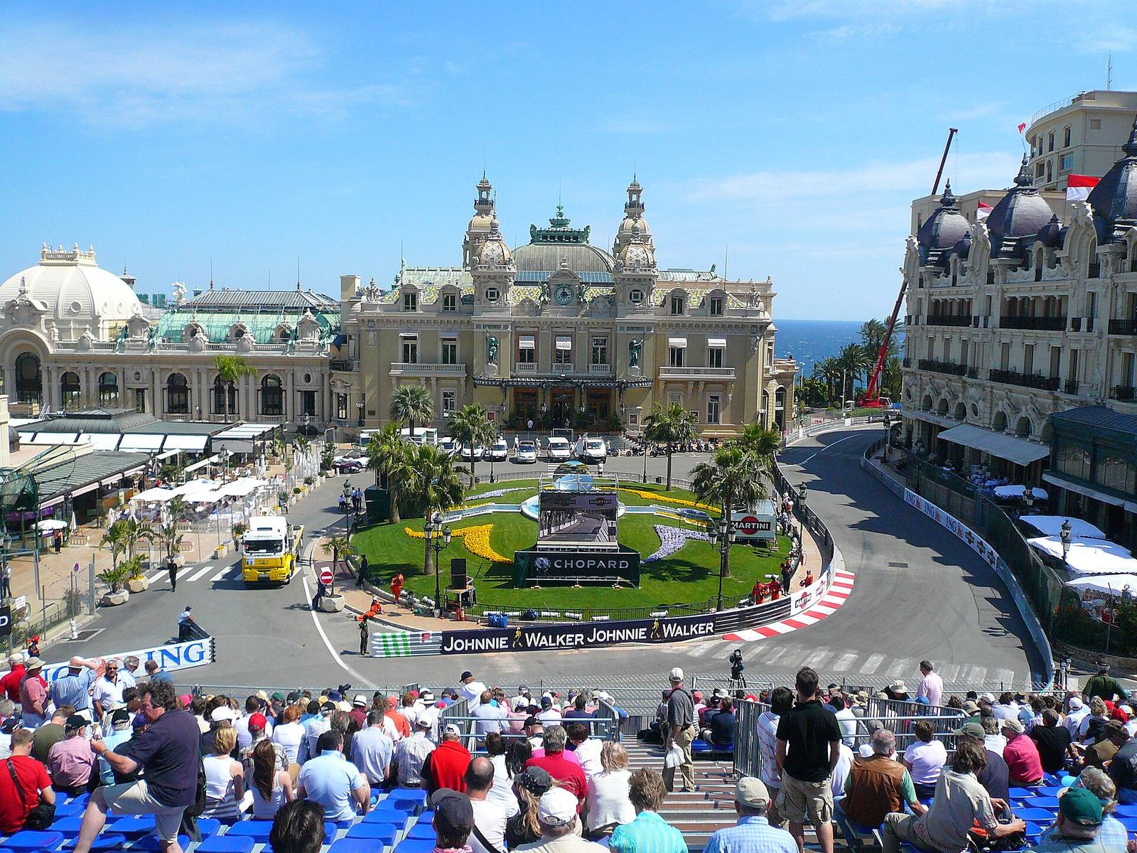 Casino square during Grand Prix historique - panoramio