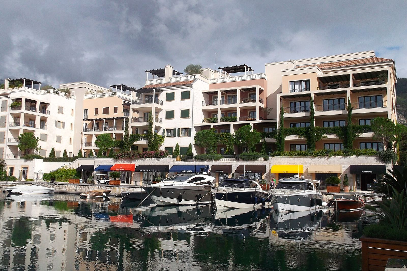 Residence Ozana, Setaliste kroz Porto Montenegro, Tivat, Montenegro - panoramio (3)