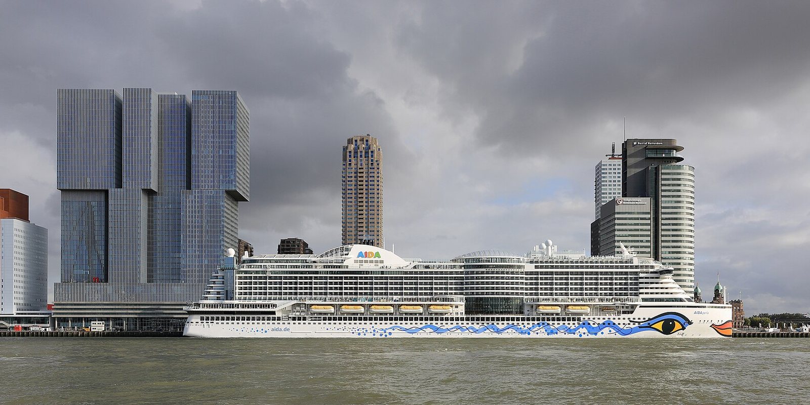 AIDAperla in Rotterdam - September 2019