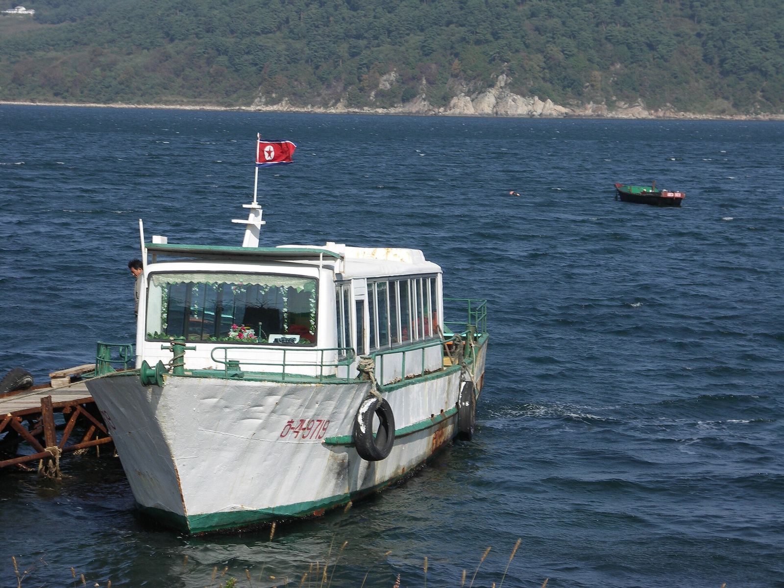 Tourist boat