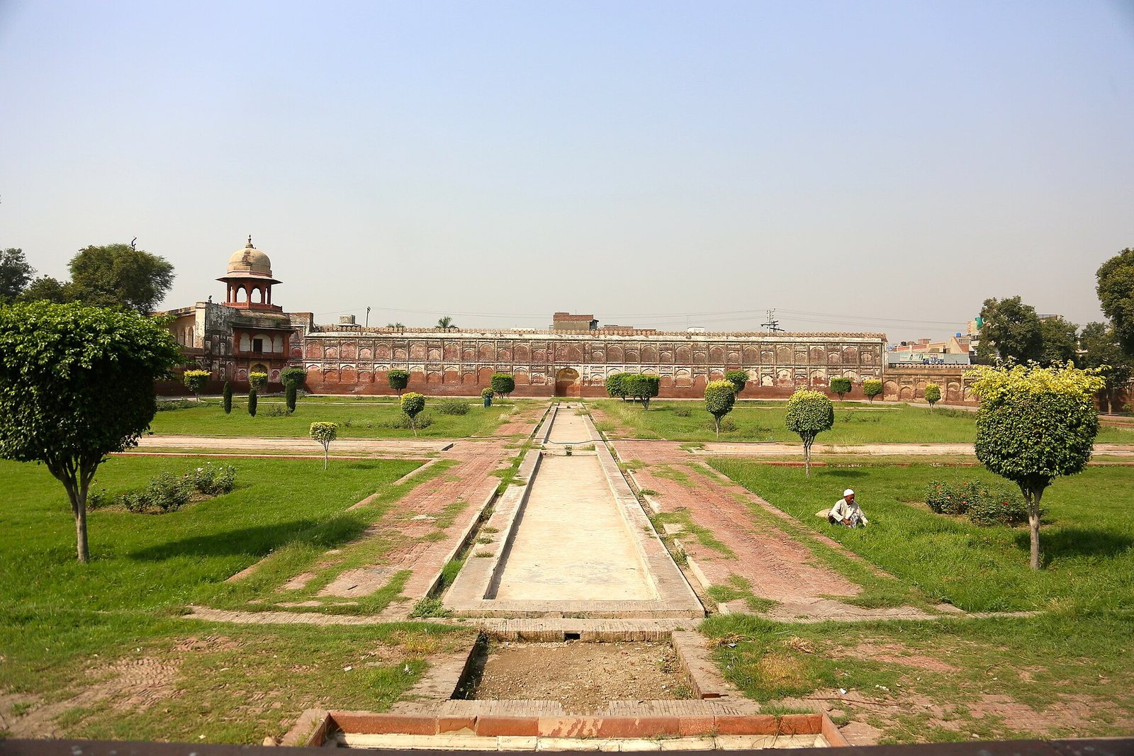 Shalimar Gardens (Lahore) by Aunzee