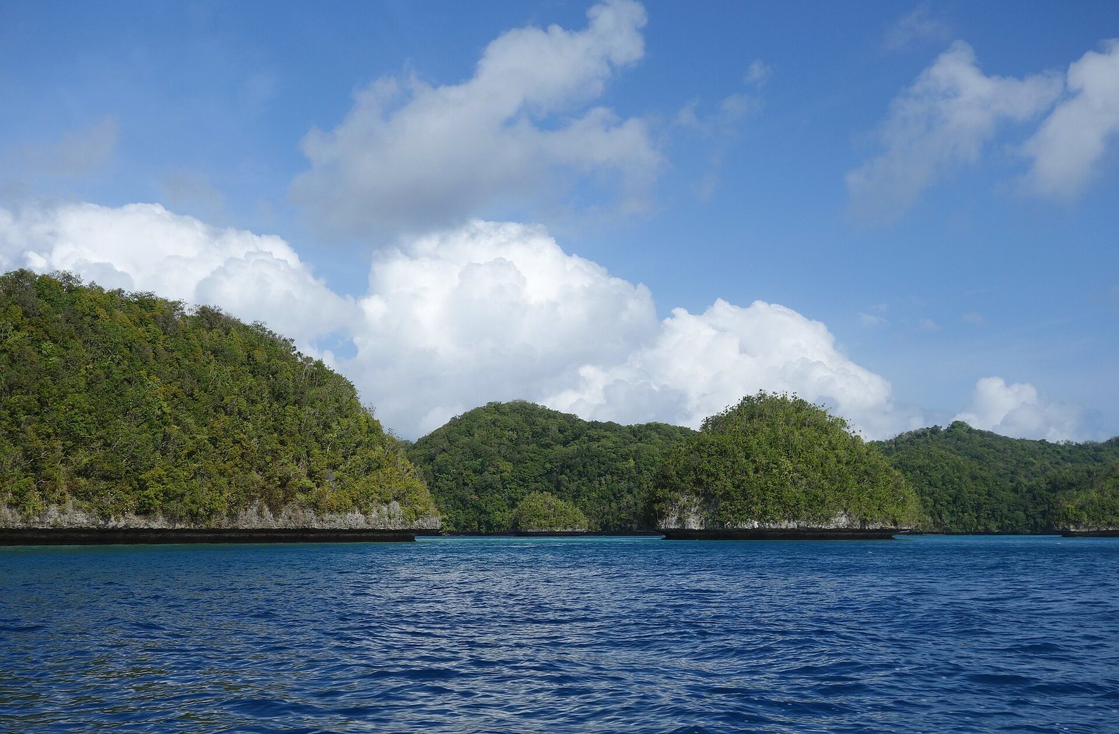 Rock-Islands-Palau-1-2016-sea-view-Luka-Peternel