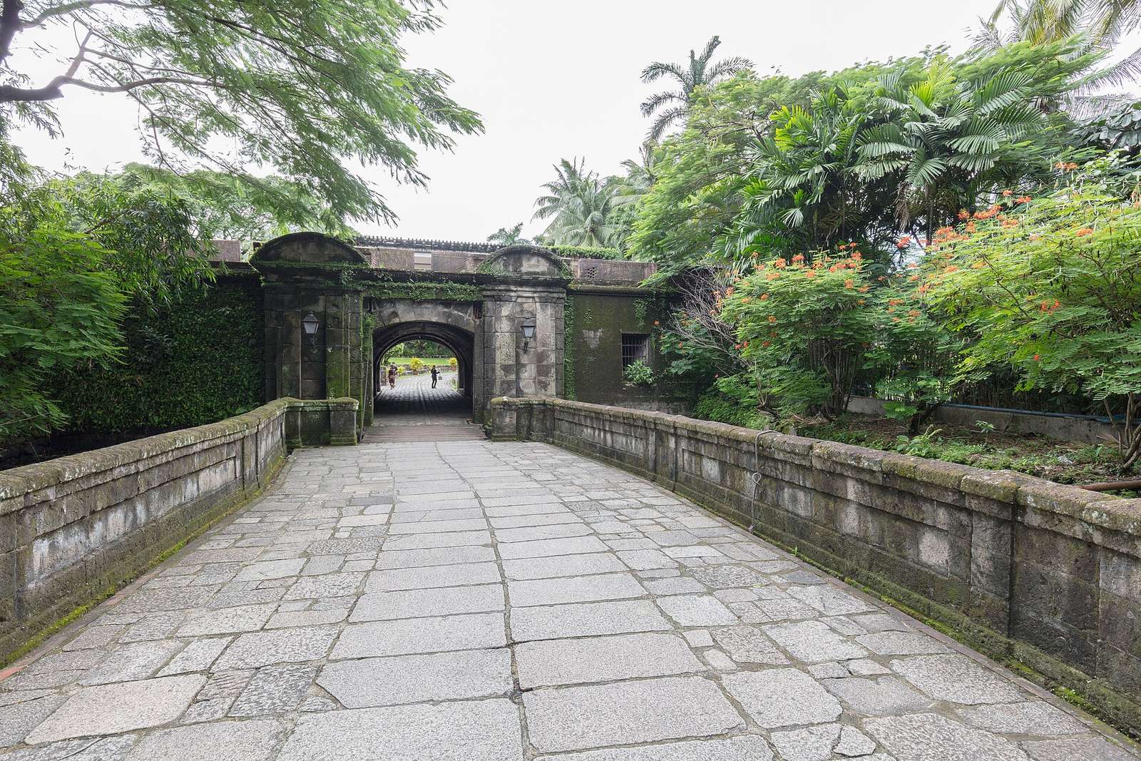 Puerta Real, Manila, Filipinas, 2023-08-27, DD 54