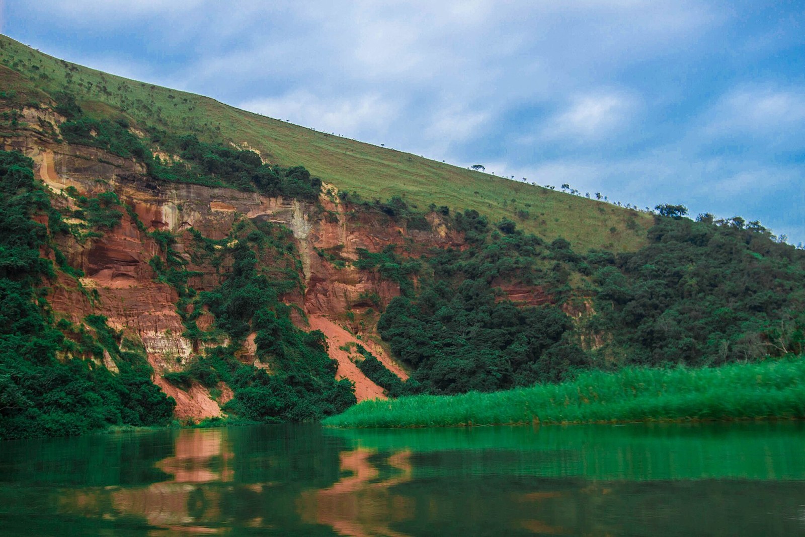 Lefini River (25583791068)