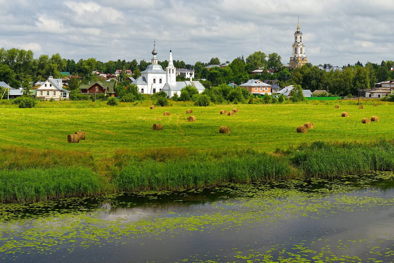 Suzdal. Kamenka River P7140122 2350