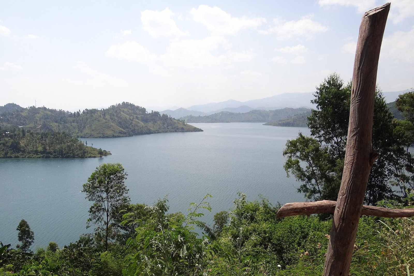 View over Lake Kivu - Outside Kibuye (Karongi) - Rwanda (8970076941)
