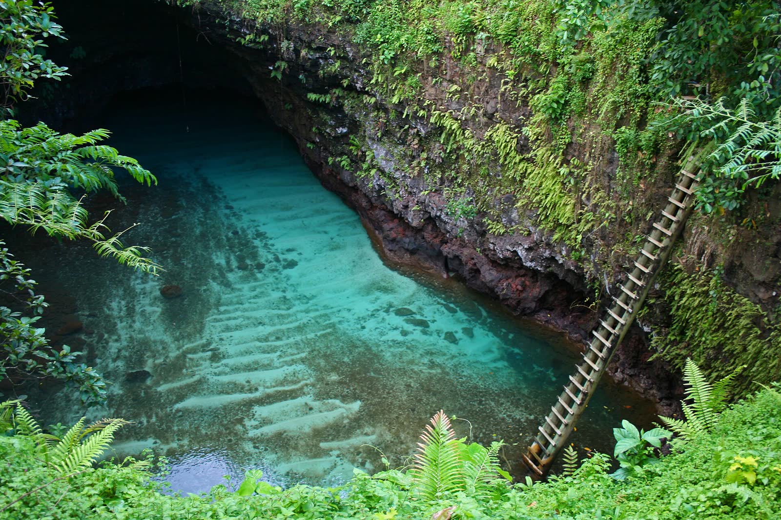 To Sua Ocean Trench - Lotofaga village - Samoa