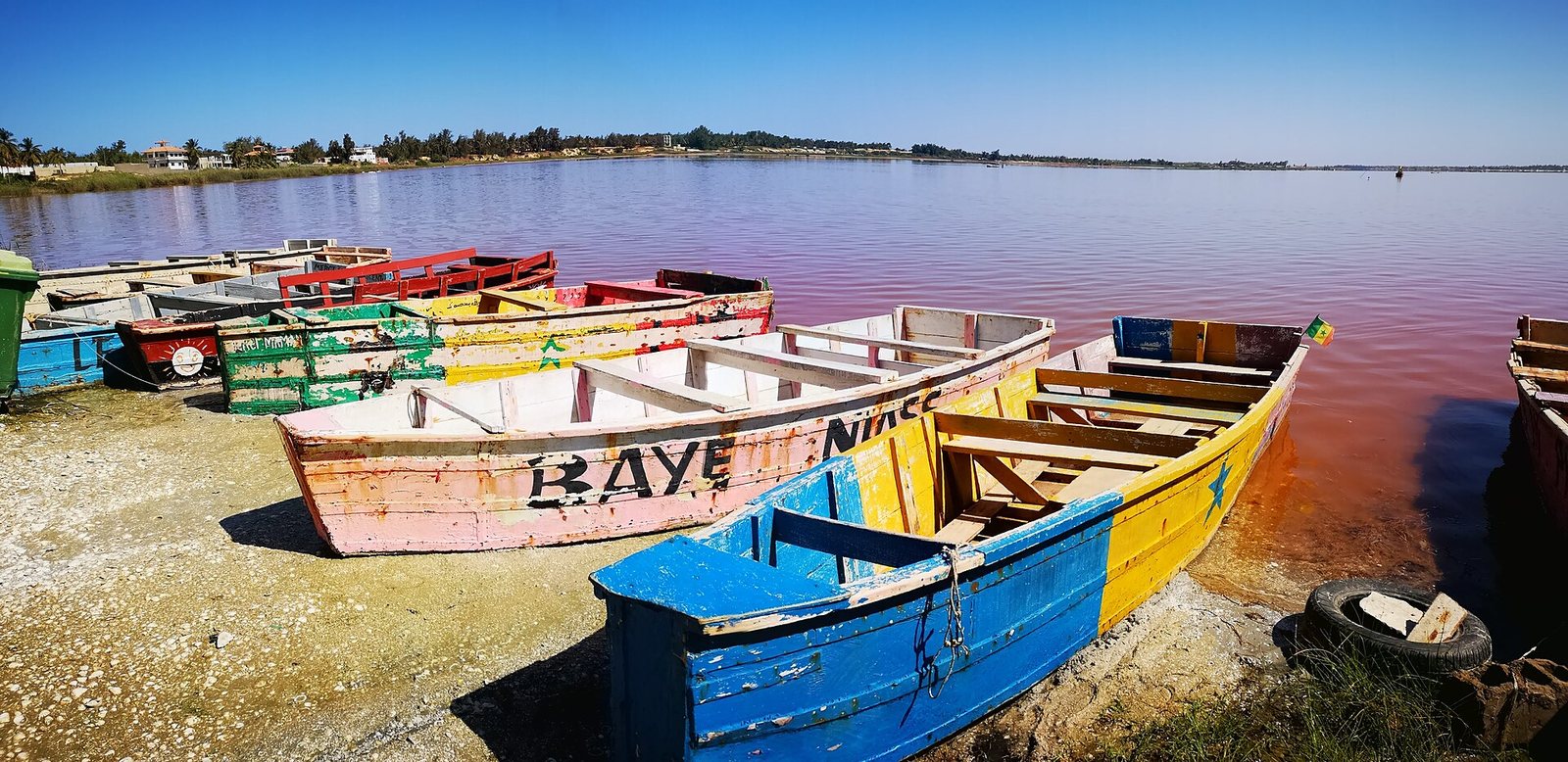 Lac rose au Sénégal