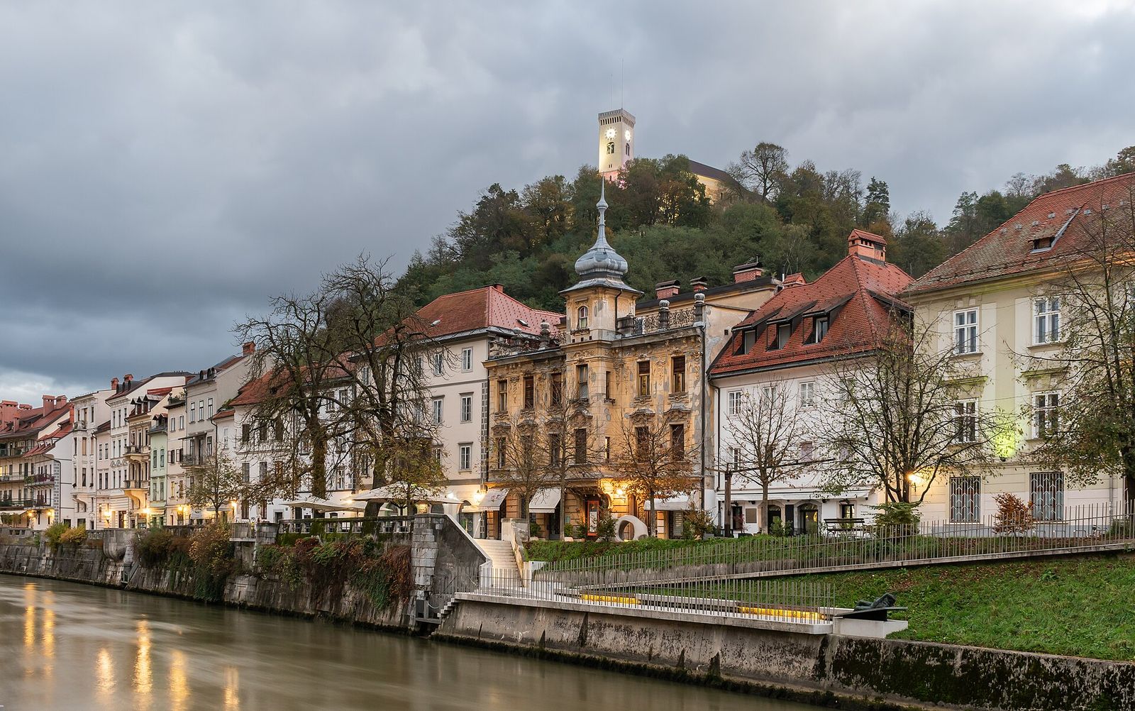 Gallusovo nabrezje in Ljubljana (2)