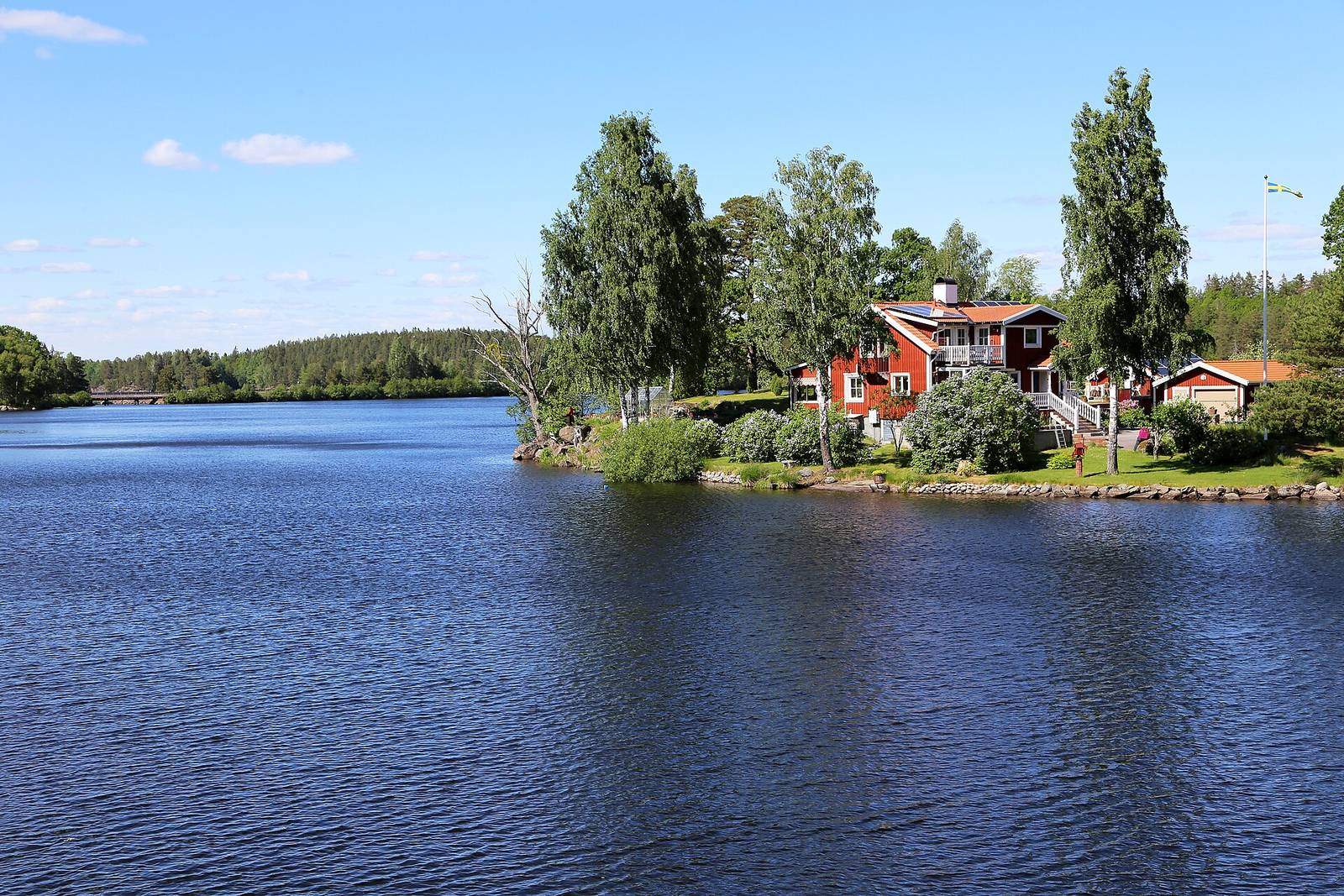 00 1233 Lake Långsjöns - Sweden