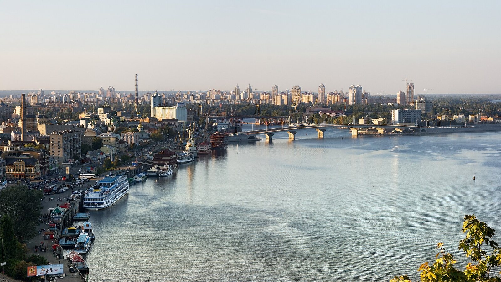 Dniepr river in Kyiv