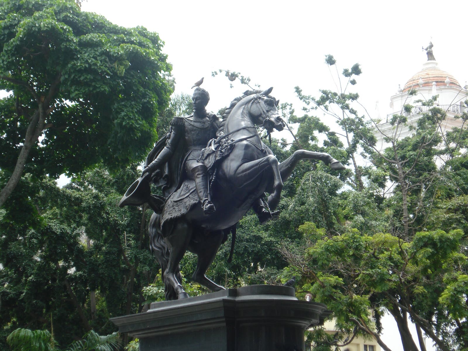 Estatua de Bolívar, Plaza Bolívar, Caracas, Venezuela