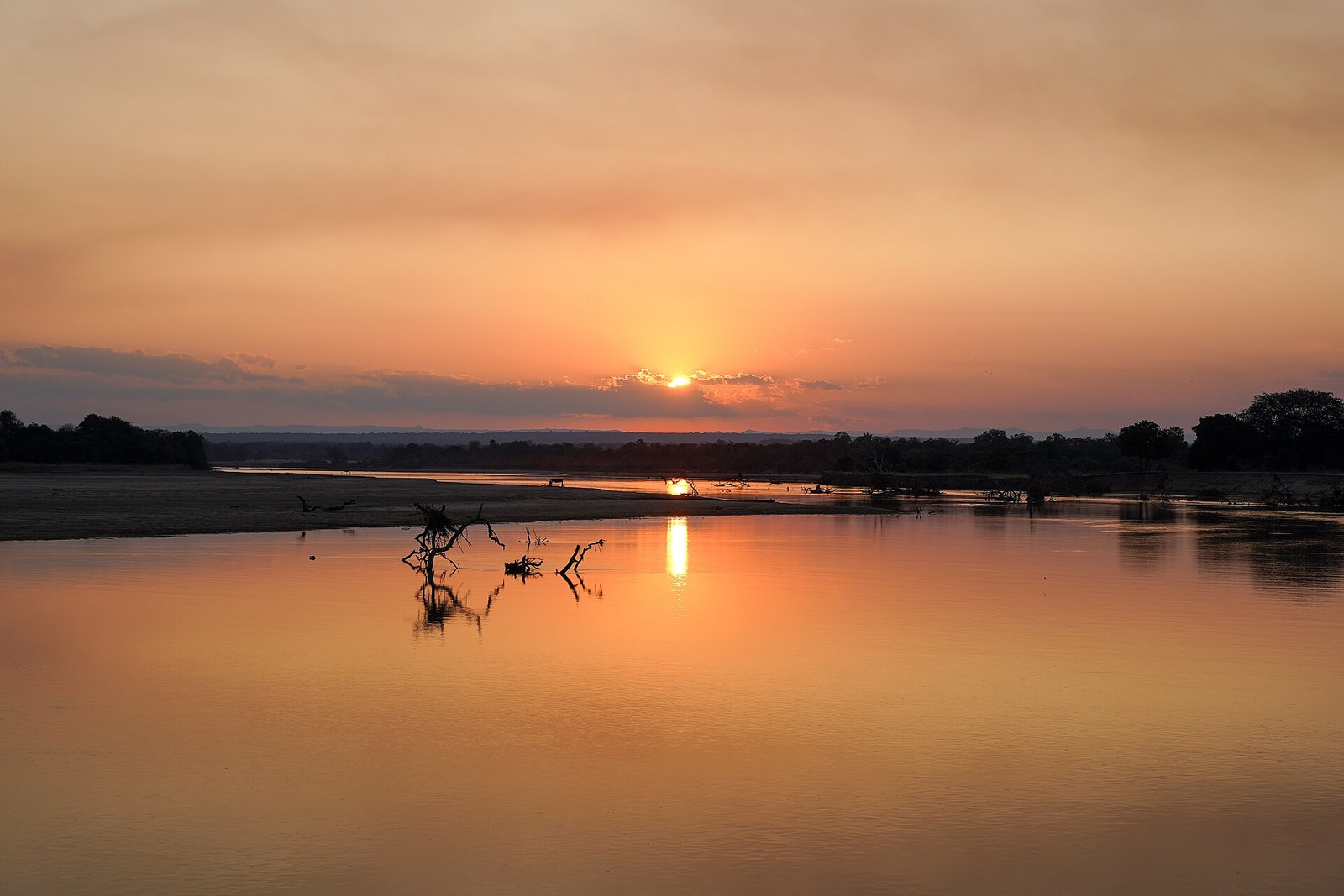 Sunset Luangwa River Wide Zambia Jul23 A7C 05776